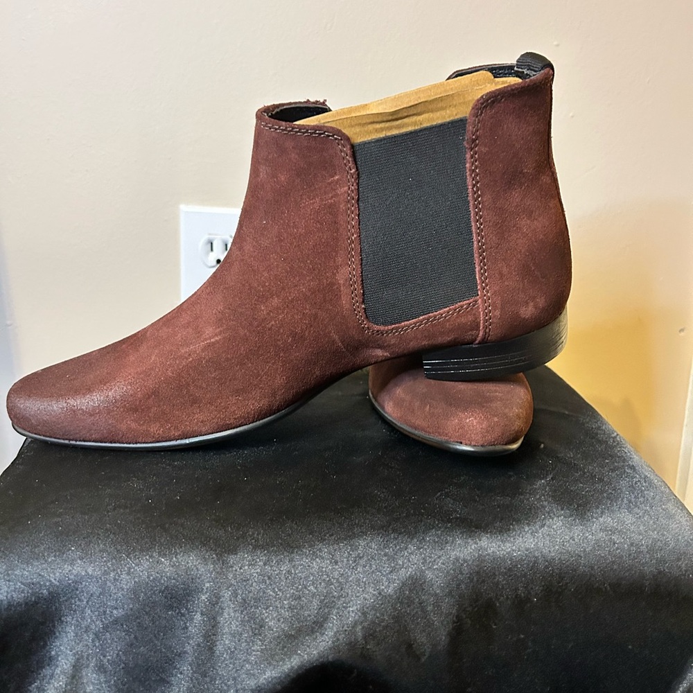 ASOS DESIGN Burgundy Chelsea Boot men’s US 10 / UK9